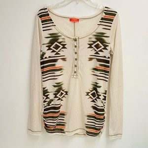 Spoiled Aztek/Southwest Print T-shirt Top Women's size L
